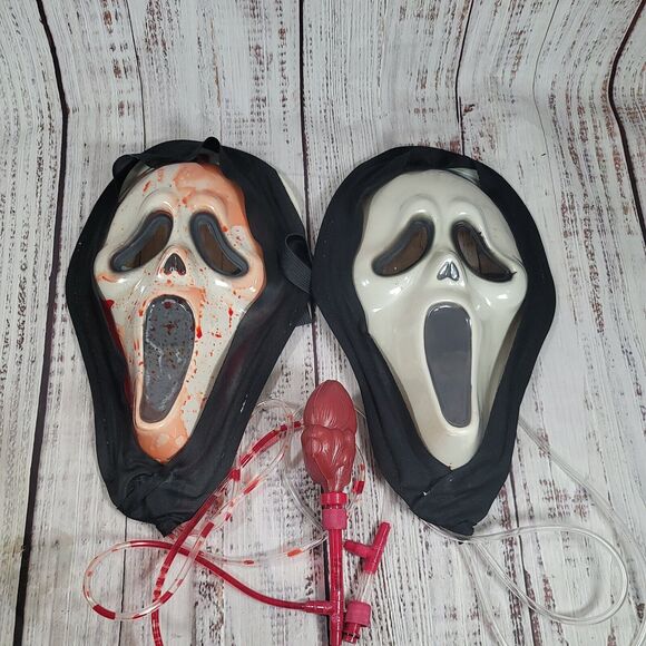 VTG 2 Scream Movie Ghost Face Bleeding Mask 1 With Heart‎ Blood Pump Halloween - Picture 1 of 10